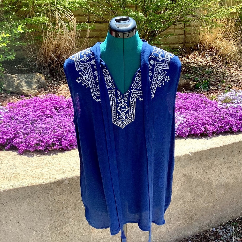 Blu Pepper Embroidered Blouse Sz L